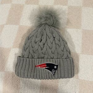 New England Patriots Sparkle Gray Cable Knit Beanie with Pom-Pom